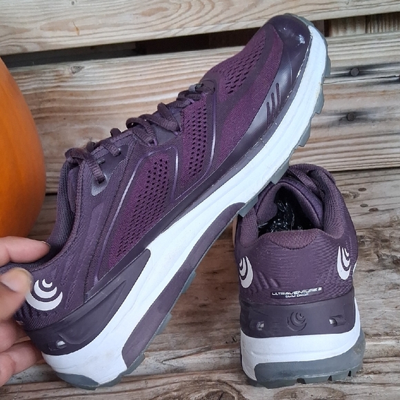 Stylish Women's Purple Athletic Shoes - Picture 12 of 16